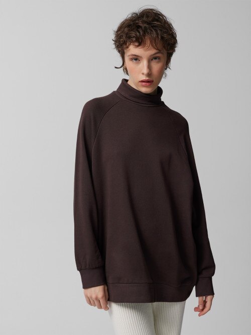 OUTHORN Women's oversized turtleneck sweatshirt