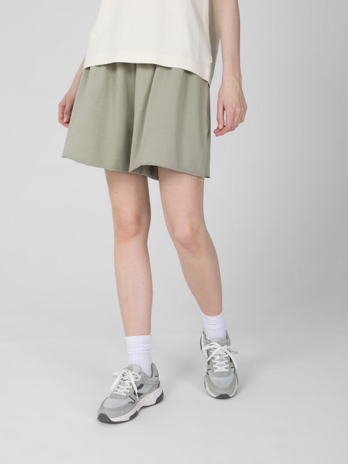 Women's loose-fitting shorts - mint