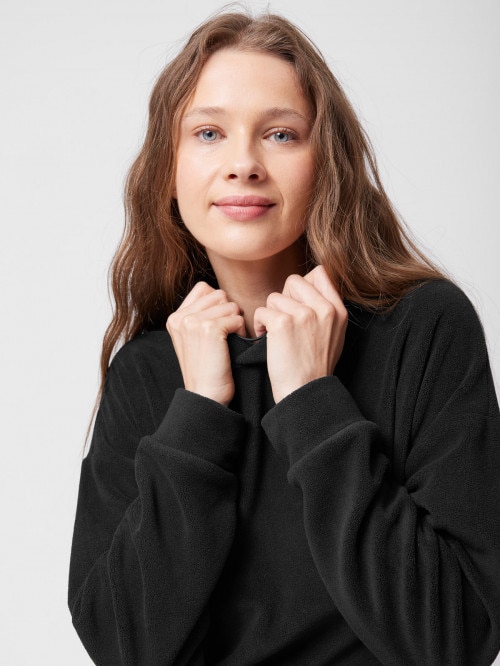 Women's pullover fleece with hood